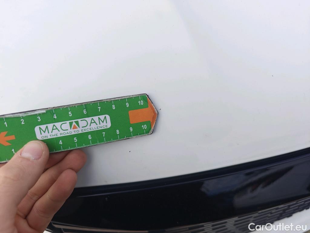  Peugeot  2008 PEUGEOT  / 2019 / 5P / todoterreno Allure BlueHDI 81kW (110CV) #60