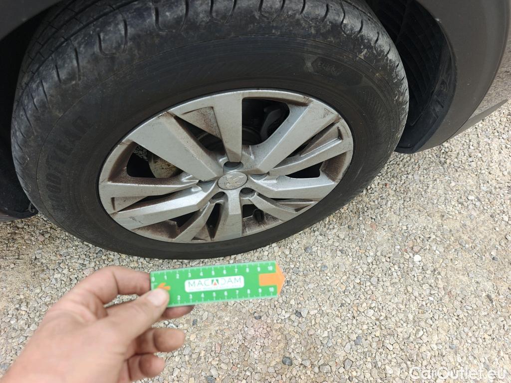  Peugeot  3008 PEUGEOT  / 2020 / 5P / todoterreno 1.5 BlueHDi 96kW (130CV) S&S Active Pack (AC3) #13