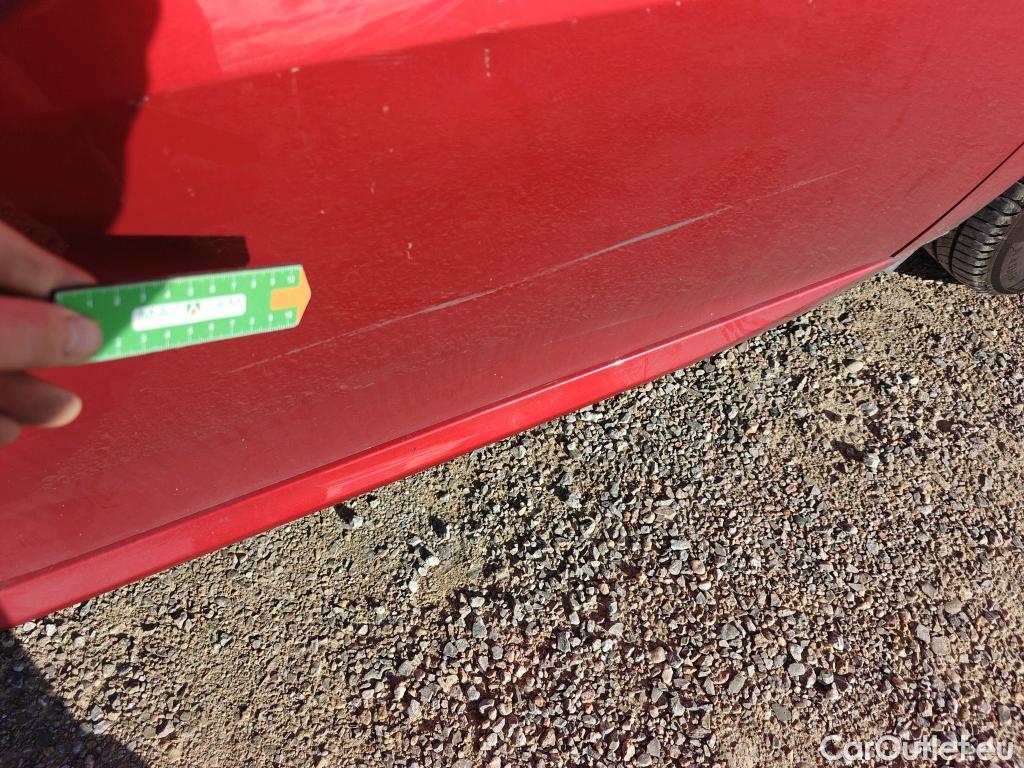  Peugeot  208 PEUGEOT  / 2019 / 5P / berlina con portón PureTech 73kW (100CV) Active Pack #17