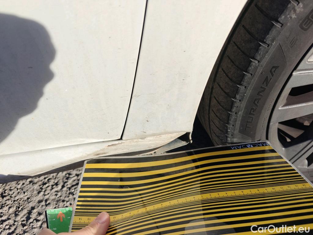  Peugeot  208 PEUGEOT  / 2019 / 5P / berlina con portón BlueHDi 73kW (100CV) Active Pack (AC) #9