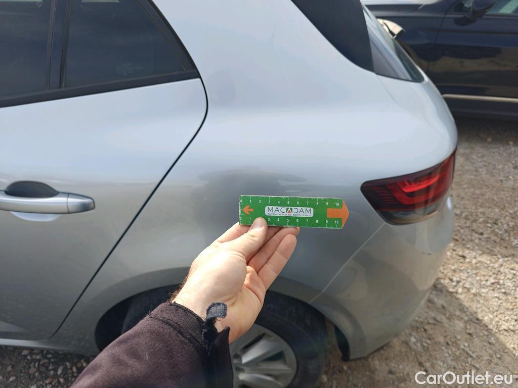  Renault  Megane RENAULT Mégane / 2020 / 5P / berlina con portón Equilibre Blue dCi 85 kW (115CV)-SS #6