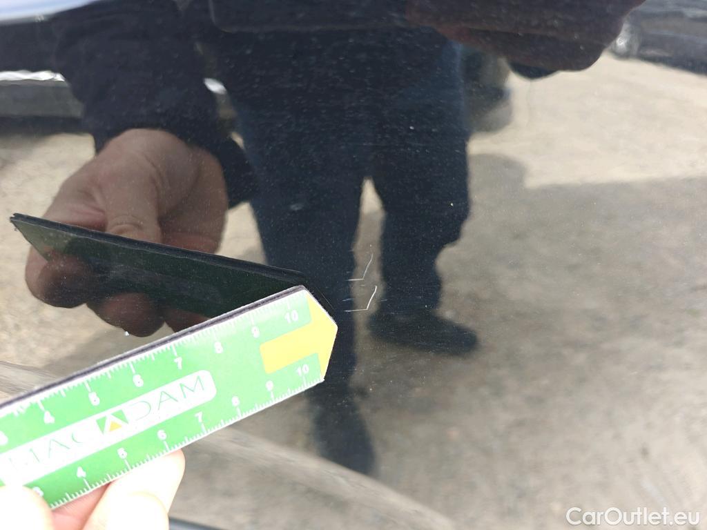  Renault  Kadjar RENAULT  / 2019 / 5P / crossover Zen GPF TCe 103kW (140CV) EDC (AC) #21