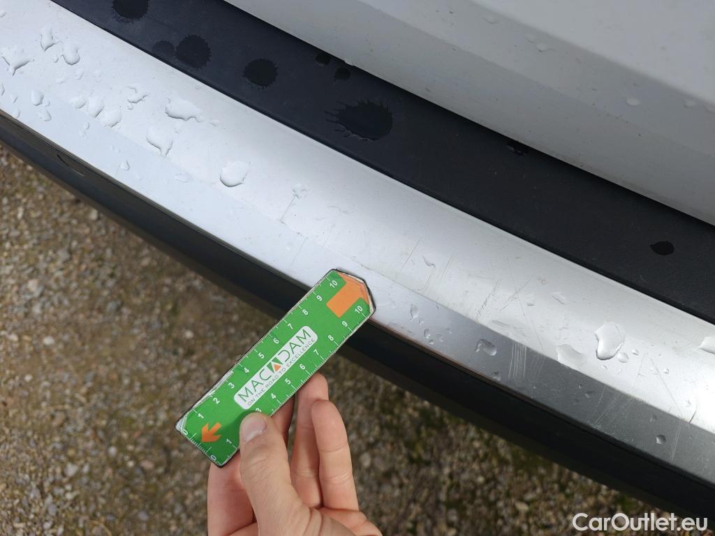  Peugeot  2008 PEUGEOT  / 2019 / 5P / todoterreno Allure BlueHDI 81kW (110CV) #58