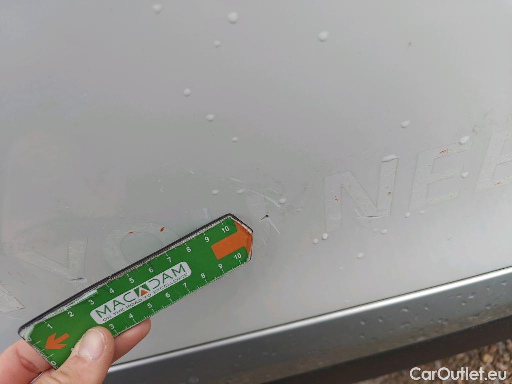  Peugeot  2008 PEUGEOT  / 2019 / 5P / todoterreno Allure BlueHDI 81kW (110CV) #21