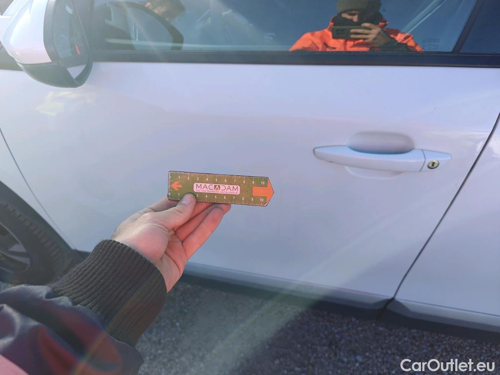  Peugeot  2008 PEUGEOT  / 2019 / 5P / todoterreno Allure Pack BlueHDI 81kW (110CV) (AC) #10