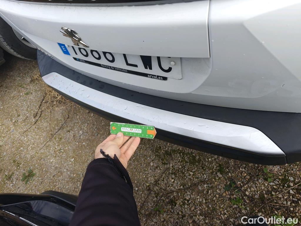  Peugeot  2008 PEUGEOT  / 2019 / 5P / todoterreno Allure BlueHDI 81kW (110CV) #56