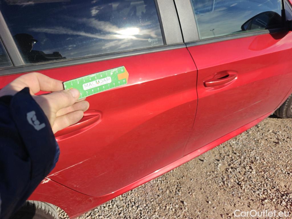  Peugeot  208 PEUGEOT  / 2019 / 5P / berlina con portón PureTech 73kW (100CV) Active Pack #5