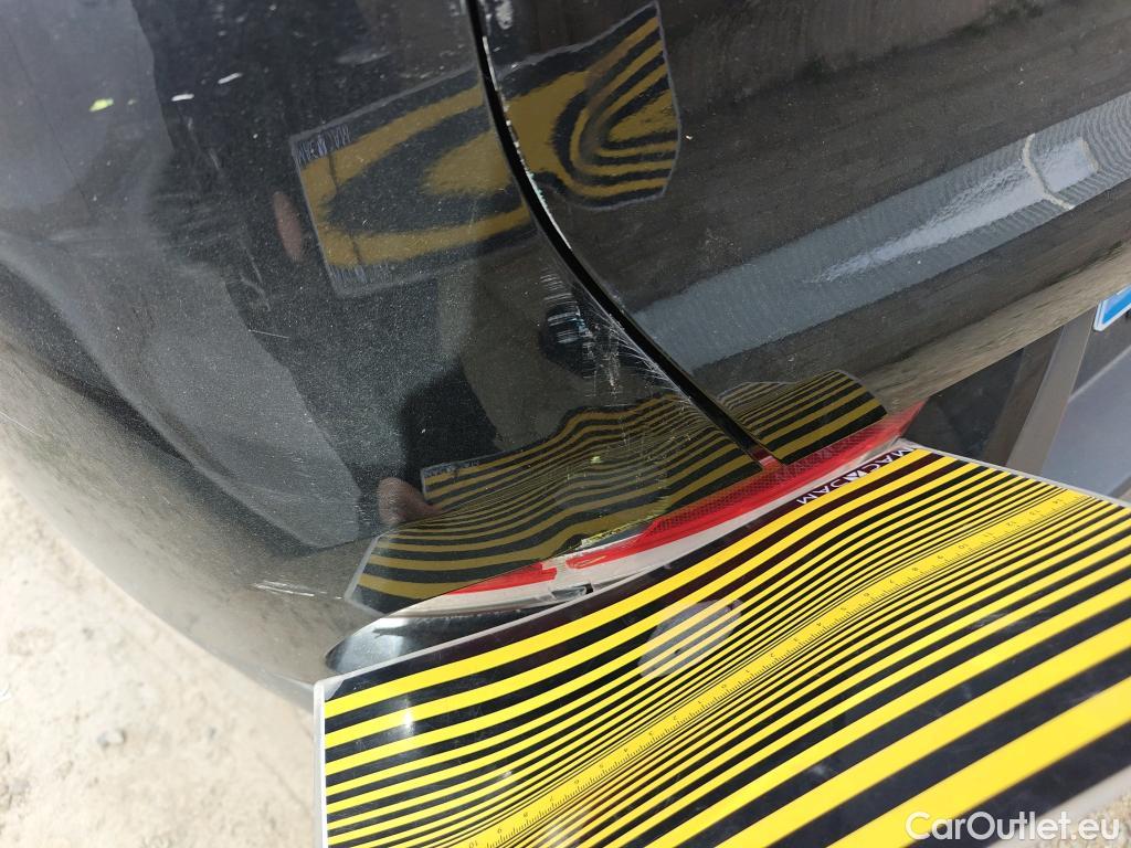  Renault  Kadjar RENAULT  / 2019 / 5P / crossover Zen GPF TCe 103kW (140CV) EDC (AC) #39