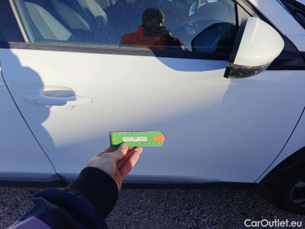  Peugeot  2008 PEUGEOT  / 2019 / 5P / todoterreno Allure Pack BlueHDI 81kW (110CV) (AC) #1