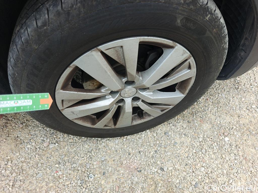  Peugeot  3008 PEUGEOT  / 2020 / 5P / todoterreno 1.5 BlueHDi 96kW (130CV) S&S Active Pack (AC3) #14