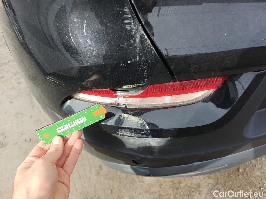  Renault  Kadjar RENAULT  / 2019 / 5P / crossover Zen GPF TCe 103kW (140CV) EDC (AC) #13