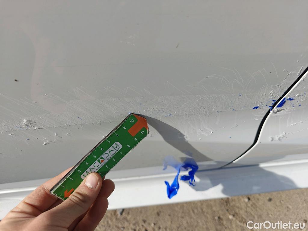  Toyota  Yaris TOYOTA  / 2020 / 5P / berlina con portón 1.5 120H Active Tech #8