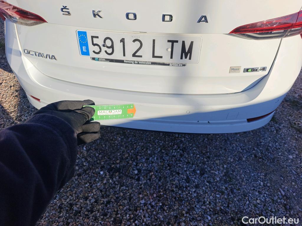  Skoda  Octavia SKODA  / 2020 / 5P / familiar Combi 1.0 TSI 81kW(110CV) DSG mHEV Ambi. #8