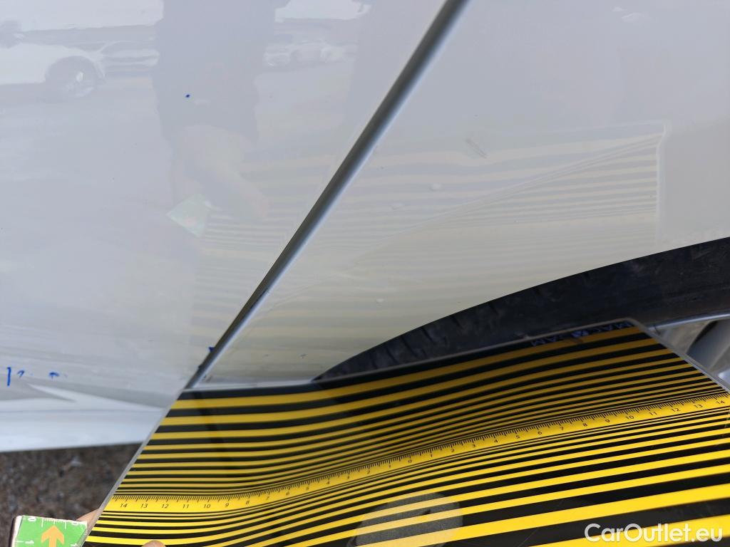  Toyota  Yaris TOYOTA  / 2020 / 5P / berlina con portón 1.5 120H Active Tech #53