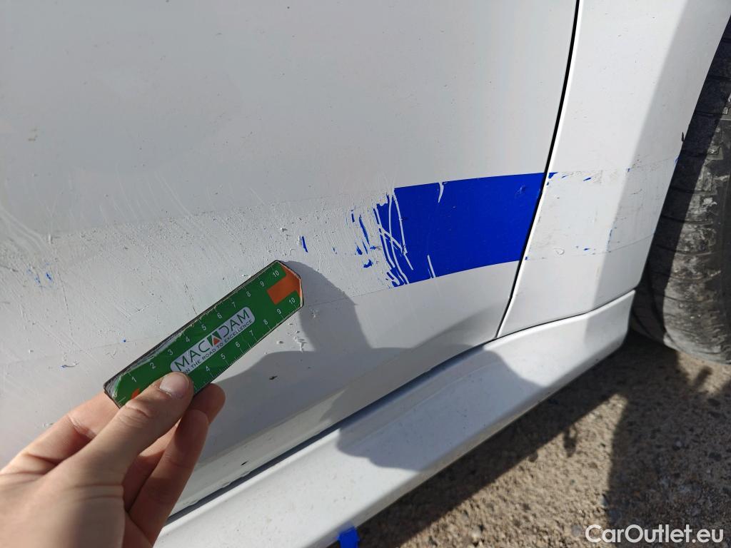  Toyota  Yaris TOYOTA  / 2020 / 5P / berlina con portón 1.5 120H Active Tech #17