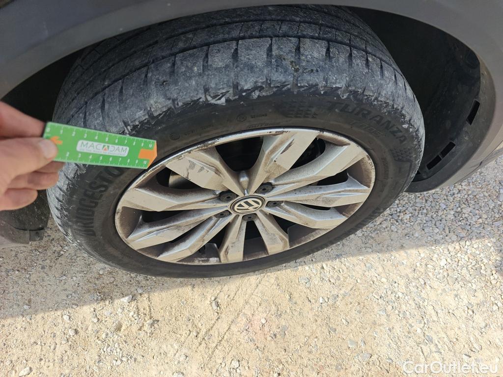  Volkswagen  T-ROC VOLKSWAGEN  / 2017 / 5P / todoterreno Advance 1.6 TDI 85kW (115CV) #12