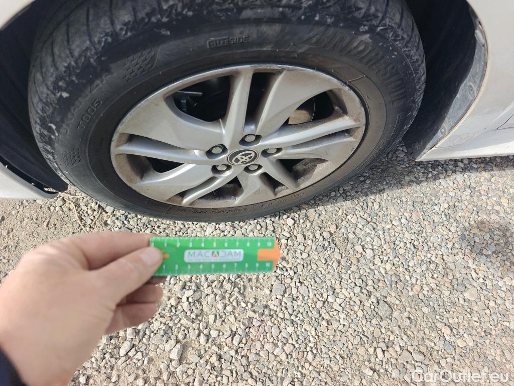  Toyota  Yaris TOYOTA  / 2020 / 5P / berlina con portón 1.5 120H Active Tech #6