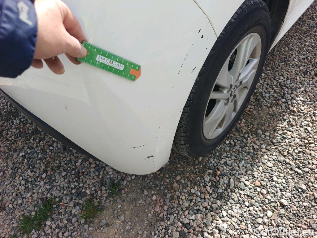  Toyota  Yaris TOYOTA  / 2020 / 5P / berlina con portón 1.5 120H Active Tech #20