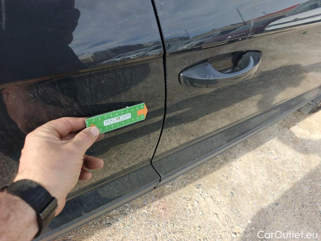  Volkswagen  T-ROC VOLKSWAGEN  / 2017 / 5P / todoterreno Advance 1.6 TDI 85kW (115CV) #28