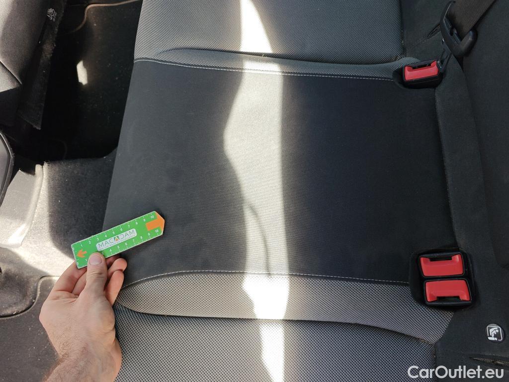  Land Rover  Discovery SEAT Nuevo León / 2020 / 5P / berlina con portón 2.0 TDI 85kW S&S Style Go(SP) #52