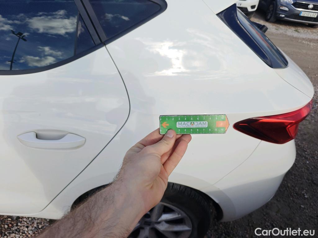  Land Rover  Discovery SEAT Nuevo León / 2020 / 5P / berlina con portón 2.0 TDI 85kW S&S Style Go(SP) #102