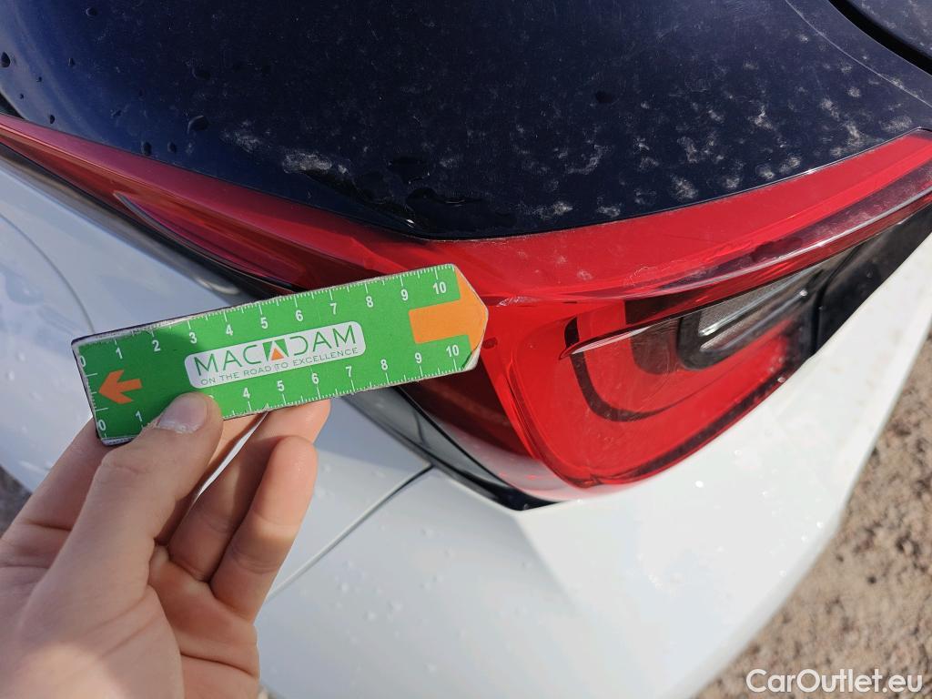  Toyota  Yaris TOYOTA  / 2020 / 5P / berlina con portón 1.5 120H Active Tech #51