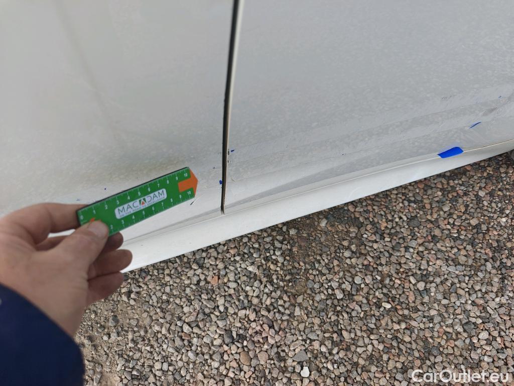  Toyota  Yaris TOYOTA  / 2020 / 5P / berlina con portón 1.5 120H Active Tech #22