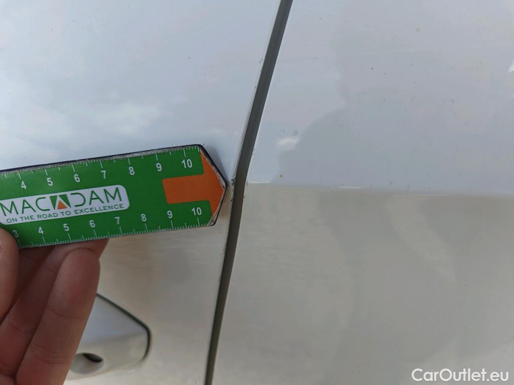  Land Rover  Discovery SEAT Nuevo León / 2020 / 5P / berlina con portón 2.0 TDI 85kW S&S Style Go(SP) #31