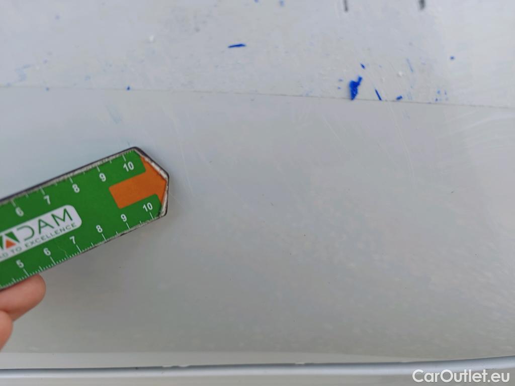  Toyota  Yaris TOYOTA  / 2020 / 5P / berlina con portón 1.5 120H Active Tech #33