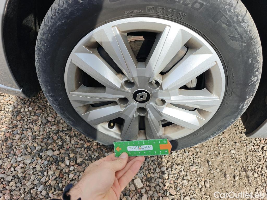  Renault  Megane RENAULT Mégane / 2020 / 5P / berlina con portón Equilibre Blue dCi 85 kW (115CV)-SS #42