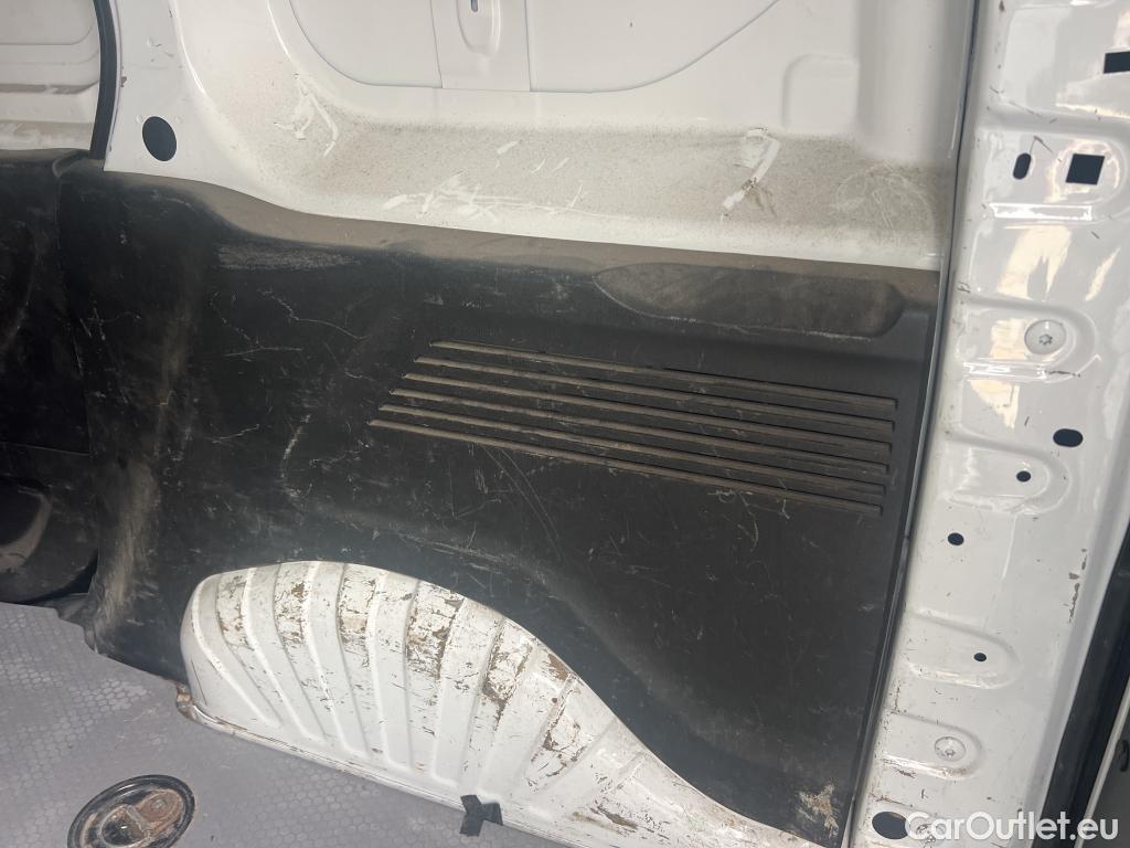  Citroen  Berlingo CITROEN  / 2018 / 3P / furgón derivado de turismo Talla M BlueHDi 100 CONTROL #23