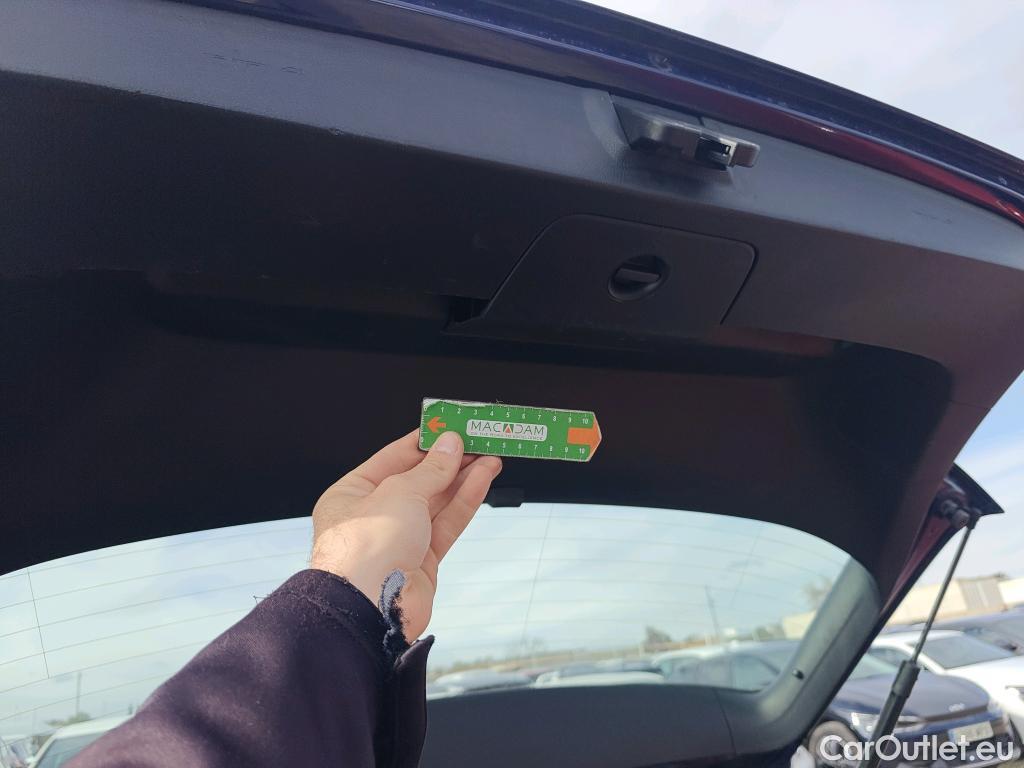  Volkswagen  Golf  VOLKSWAGEN / 2016 / 5P / berlina con portón Ready2Go 1.0 TSI 85kW (115CV) #22