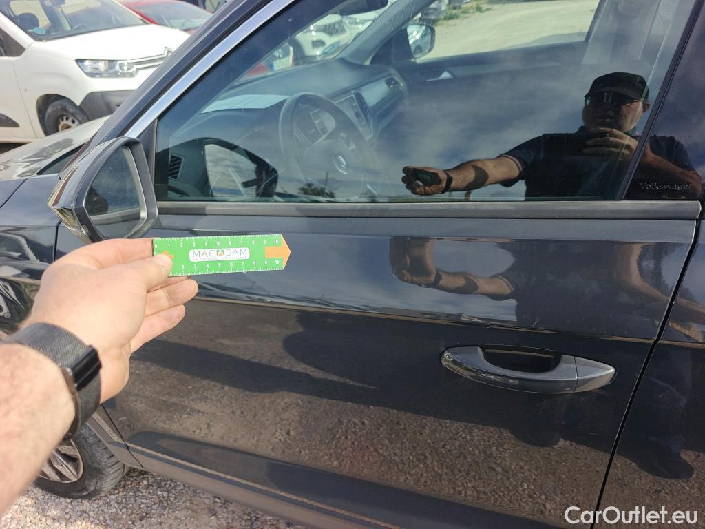  Volkswagen  T-ROC VOLKSWAGEN  / 2017 / 5P / todoterreno Advance 1.6 TDI 85kW (115CV) #13