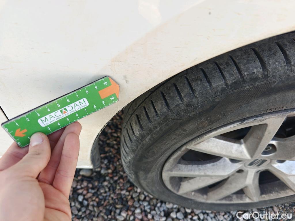  Land Rover  Discovery SEAT Nuevo León / 2020 / 5P / berlina con portón 2.0 TDI 85kW S&S Style Go(SP) #107