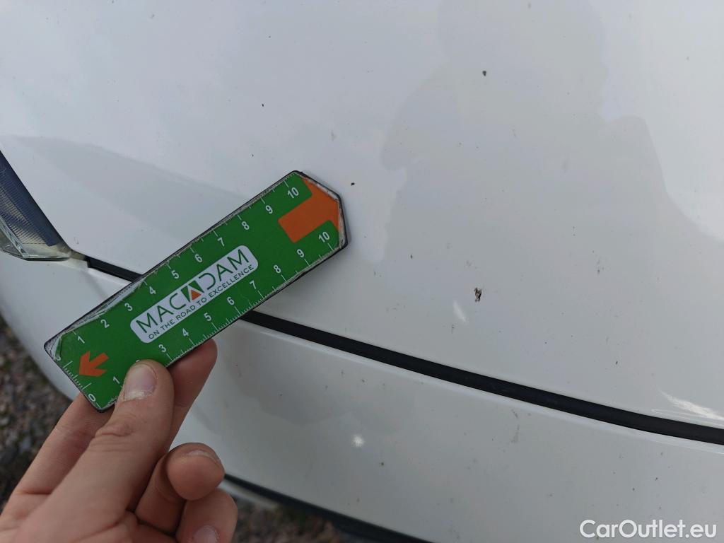  Toyota  Yaris TOYOTA  / 2020 / 5P / berlina con portón 1.5 120H Active Tech #61