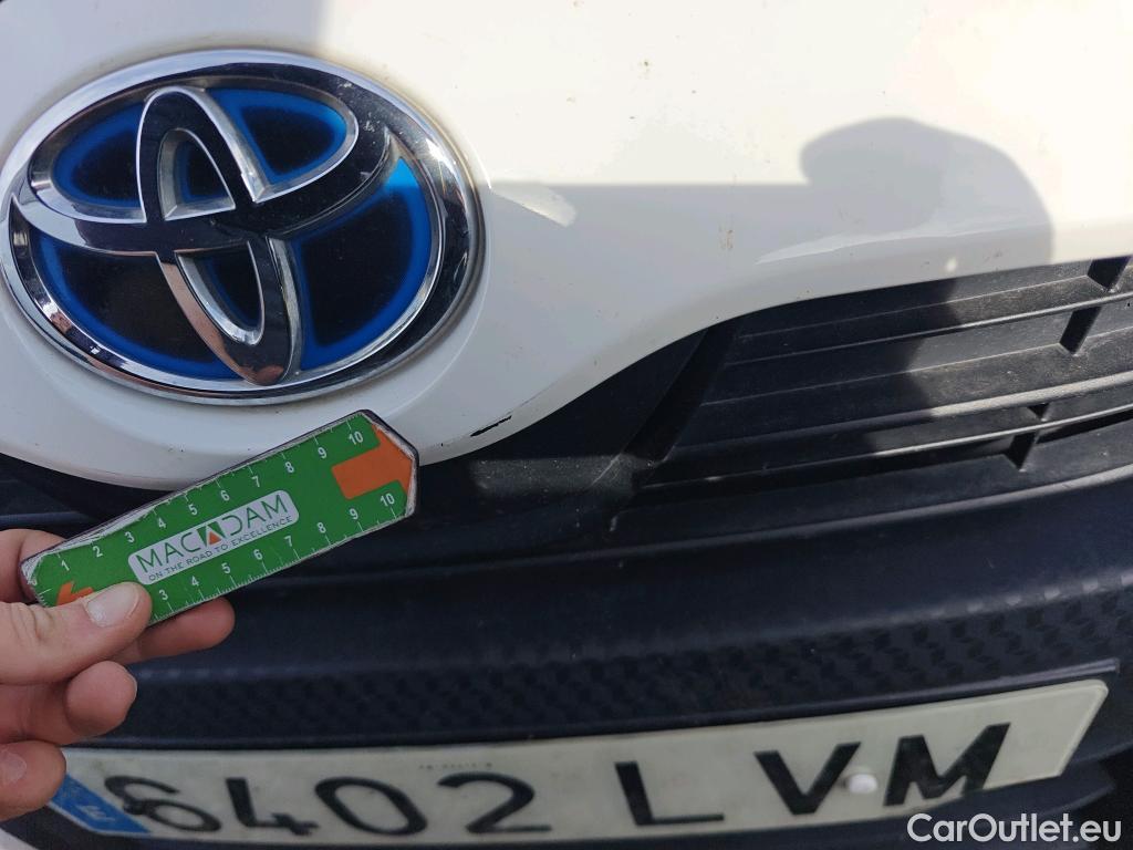  Toyota  Yaris TOYOTA  / 2020 / 5P / berlina con portón 1.5 120H Active Tech #49