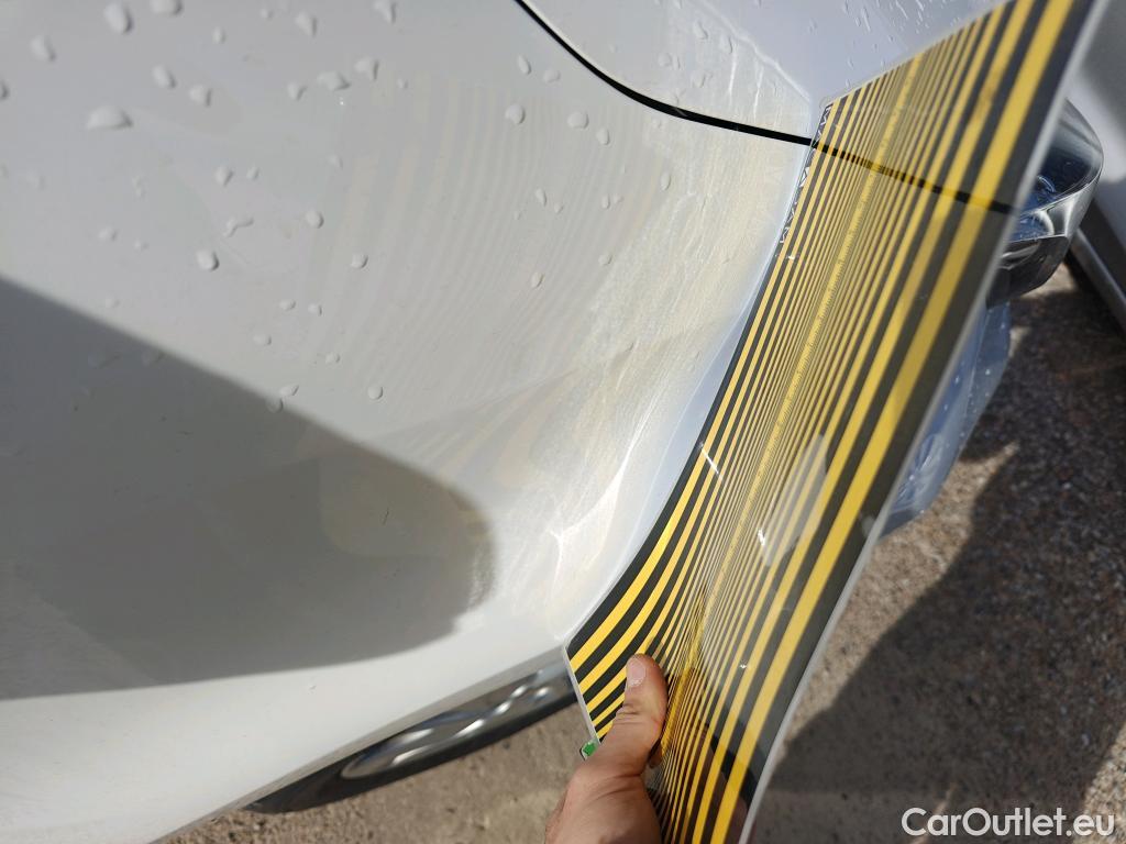  Toyota  Yaris TOYOTA  / 2020 / 5P / berlina con portón 1.5 120H Active Tech #56