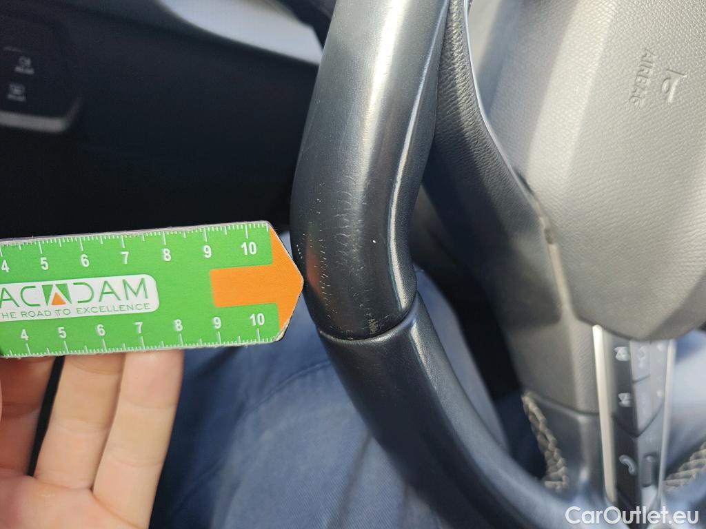  Land Rover  Discovery SEAT Nuevo León / 2020 / 5P / berlina con portón 2.0 TDI 85kW S&S Style Go(SP) #76