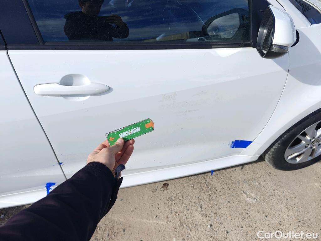  Toyota  Yaris TOYOTA  / 2020 / 5P / berlina con portón 1.5 120H Active Tech #9