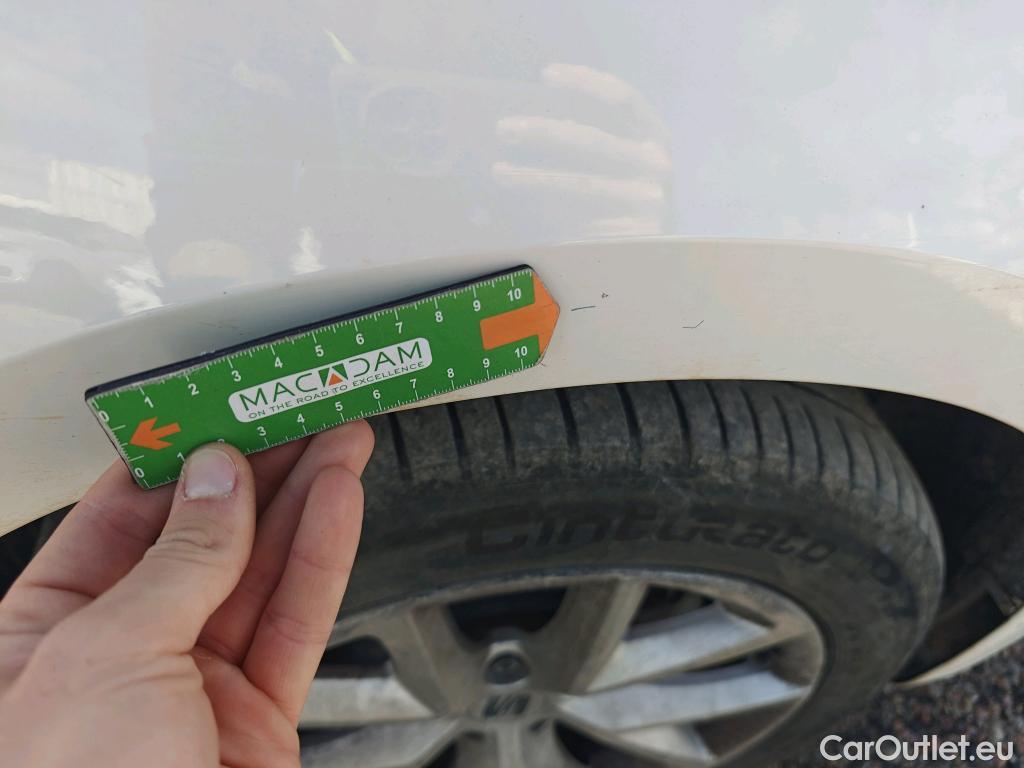  Land Rover  Discovery SEAT Nuevo León / 2020 / 5P / berlina con portón 2.0 TDI 85kW S&S Style Go(SP) #106