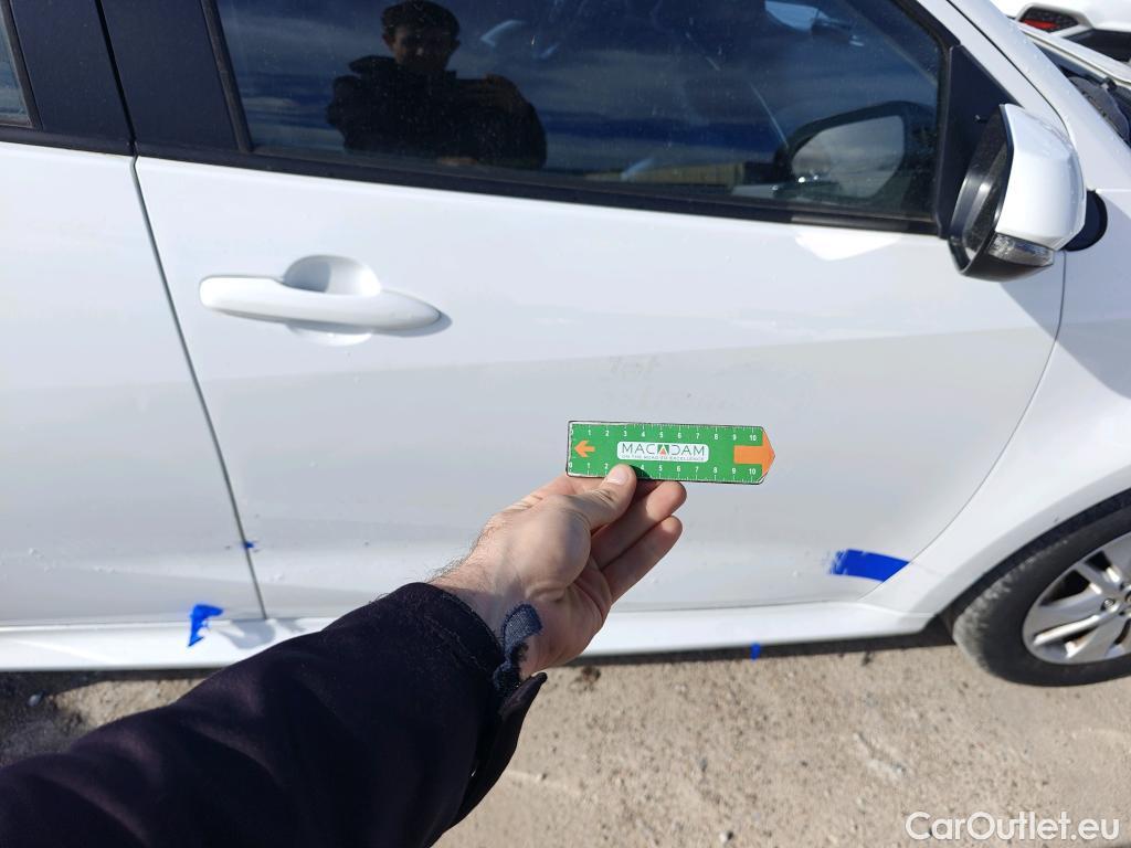  Toyota  Yaris TOYOTA  / 2020 / 5P / berlina con portón 1.5 120H Active Tech #12