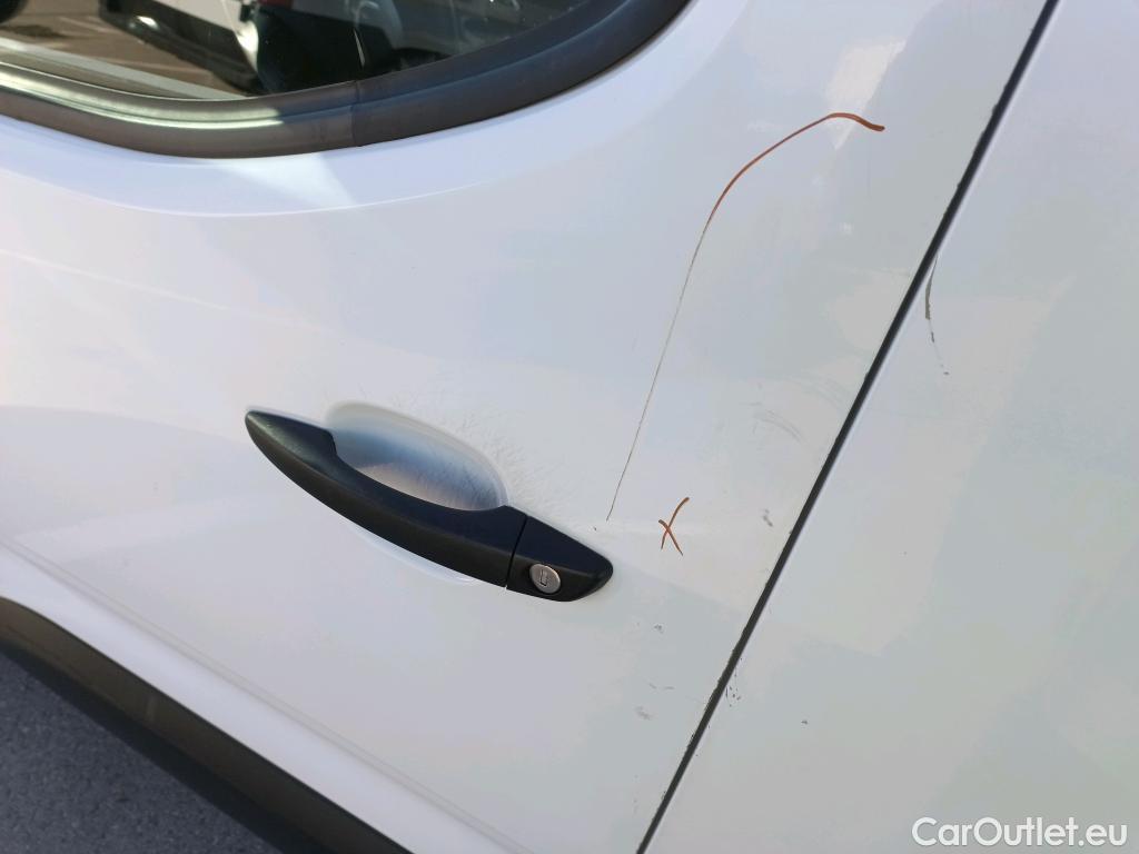  Citroen  Berlingo CITROEN  / 2015 / 4P / combi Talla M BlueHDi 100 S&S LIVE (IND) #23