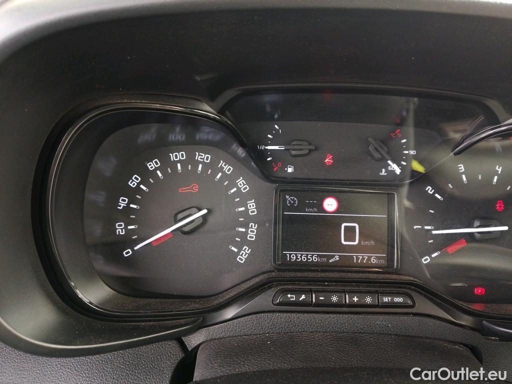  Citroen  Berlingo CITROEN  / 2018 / 4P / combi Talla M BlueHDi 100 S&S LIVE PACK BUSINE #56