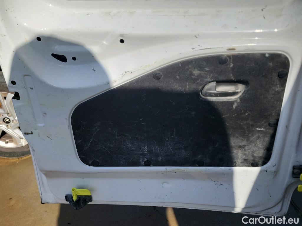  Citroen  Berlingo CITROEN  / 2018 / 4P / furgón derivado de turismo Talla XL BlueHDi 100 CONTROL #25