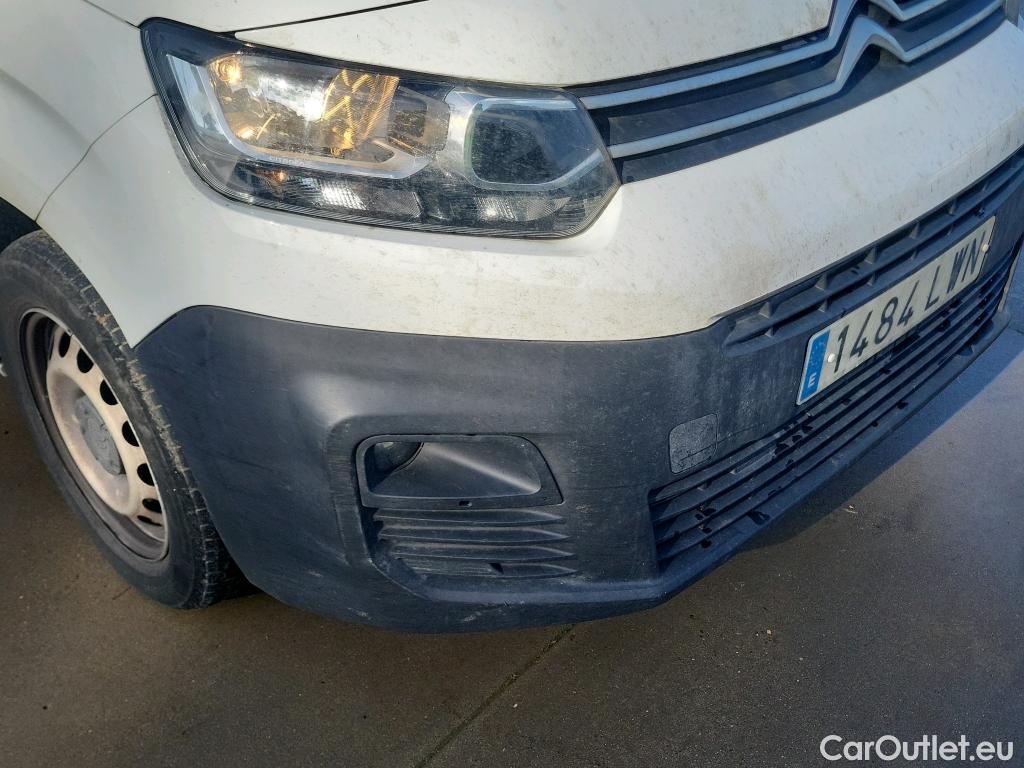 Citroen  Berlingo CITROEN  / 2018 / 4P / furgón derivado de turismo Talla XL BlueHDi 100 CONTROL #19