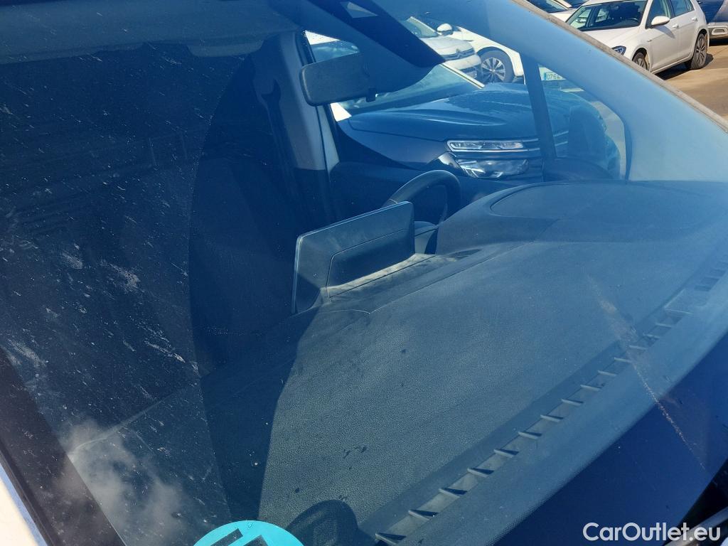  Citroen  Berlingo CITROEN  / 2018 / 4P / furgón derivado de turismo Talla XL BlueHDi 100 CONTROL #17