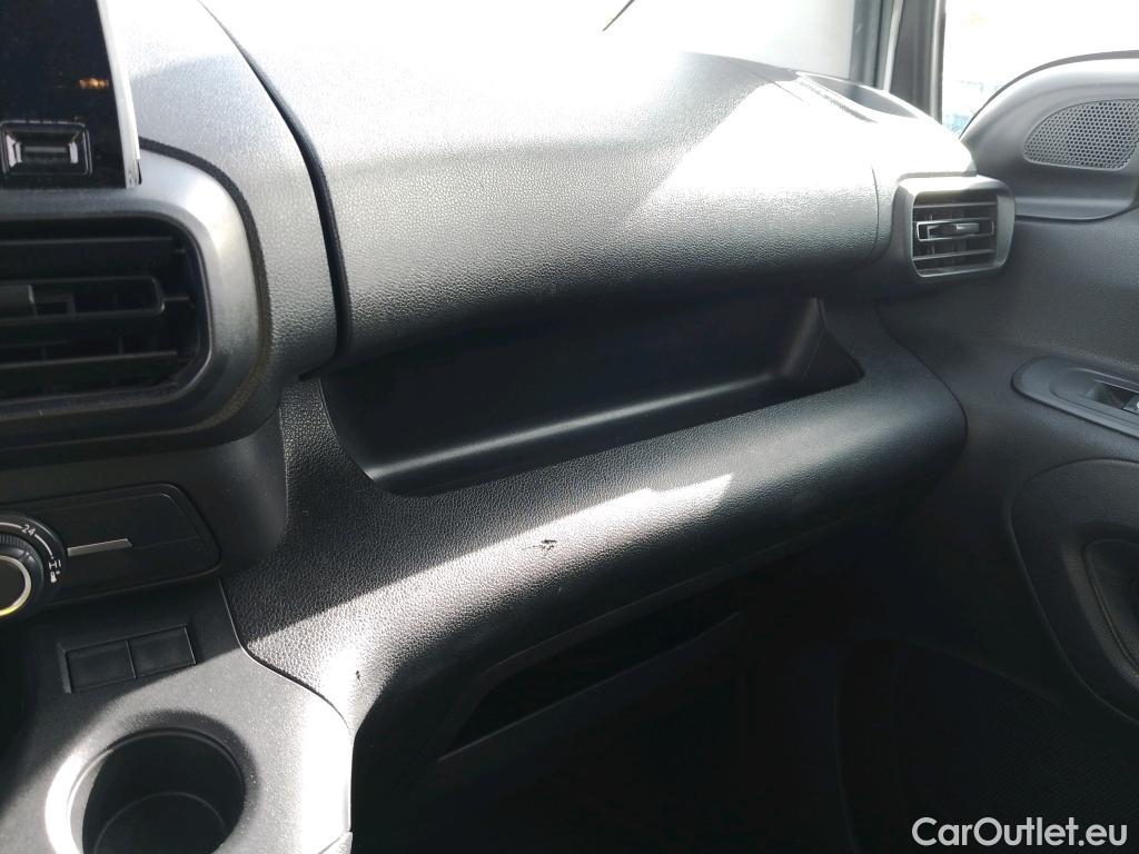  Citroen  Berlingo CITROEN  / 2018 / 4P / combi Talla M BlueHDi 100 S&S LIVE PACK BUSINE #16