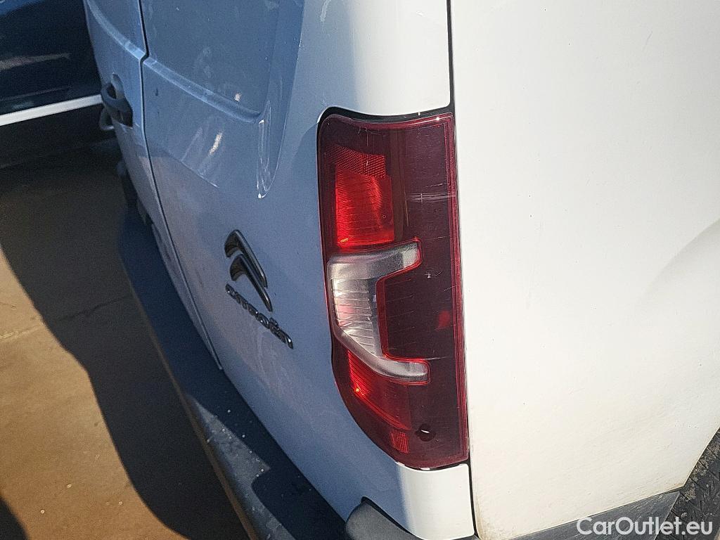  Citroen  Berlingo CITROEN  / 2018 / 4P / furgón derivado de turismo Talla XL BlueHDi 100 CONTROL #40