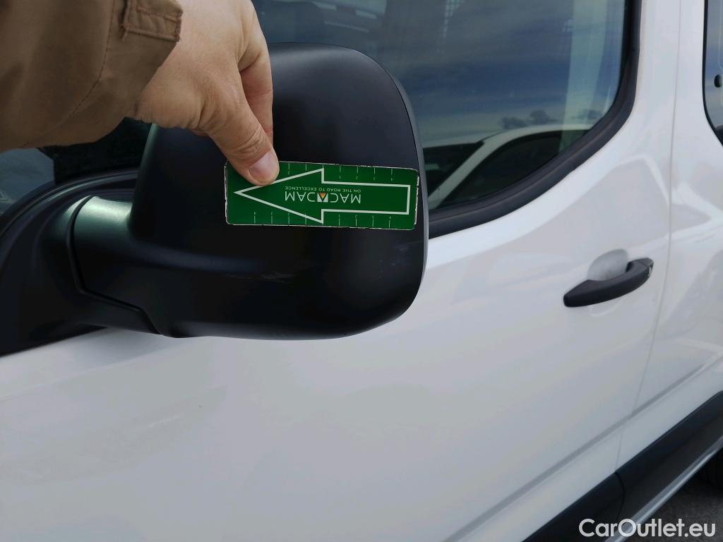  Citroen  Berlingo CITROEN  / 2018 / 4P / combi Talla M BlueHDi 100 S&S LIVE PACK BUSINE #57