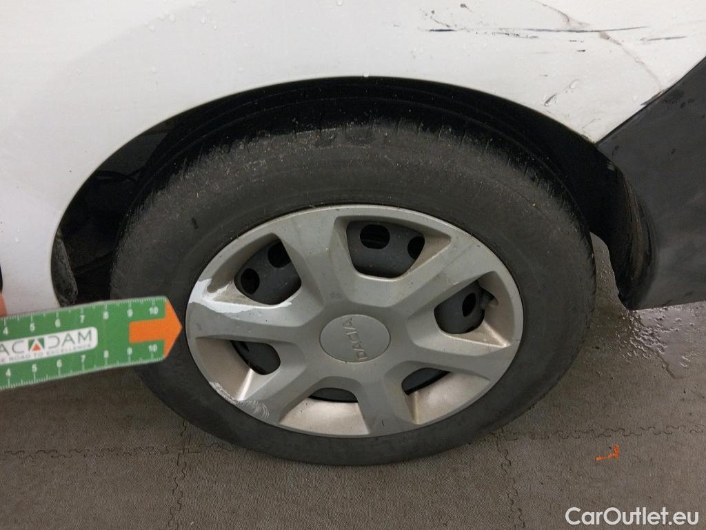  Dacia  Dokker DACIA  / 2013 / 4P / furgón derivado de turismo Van Essential Blue dCi 70kW (95CV) #24